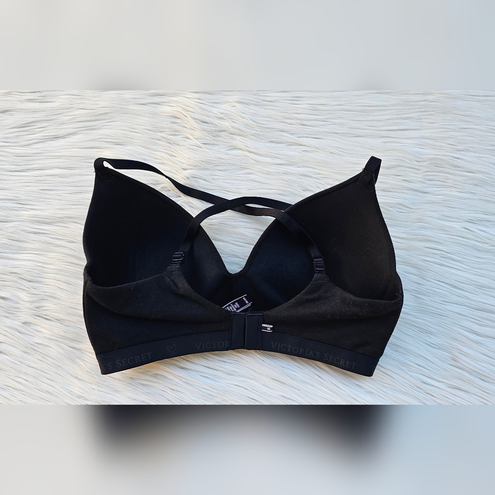 Victoria's Secret T-Shirt Lightly Lined Wireless Bra Size 32D - Picture 2 of 7
